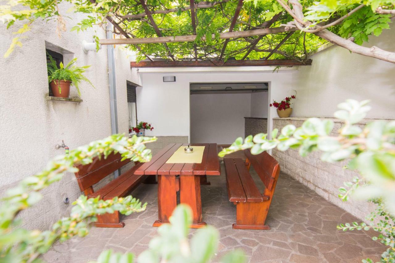 Apartment Vida - Amazing Place With Garden And Terrace Rijeka Exterior photo